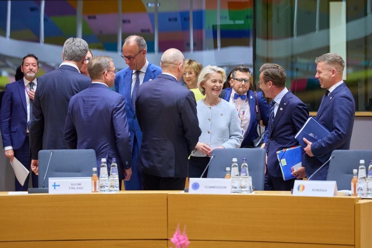 A New Momentum for Enlargement: The German Proposal for Ukraine and the Franco-German Non-Paper for Moldova